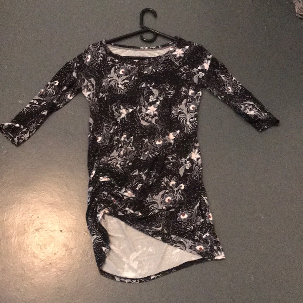 Jessica Simpson Maternity Shirt